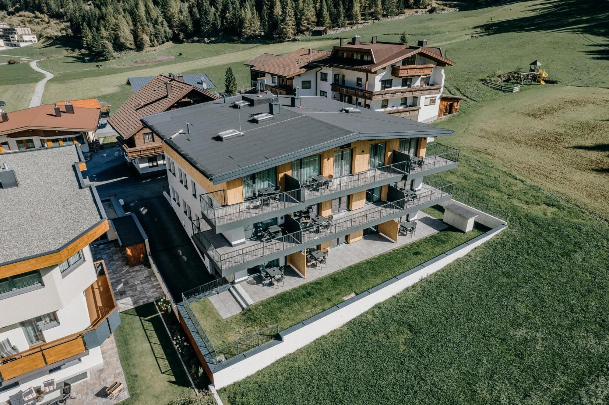 ゼルデンA Casa Granatアパートメント エクステリア 写真